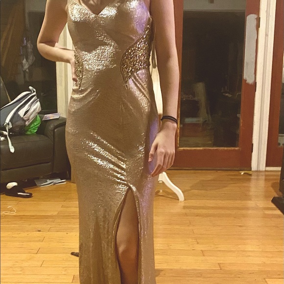 ASKFormal Metallic gold tint Prom/Sweet 16 Formal gown.Jewel detail,slit &train - Picture 4 of 11